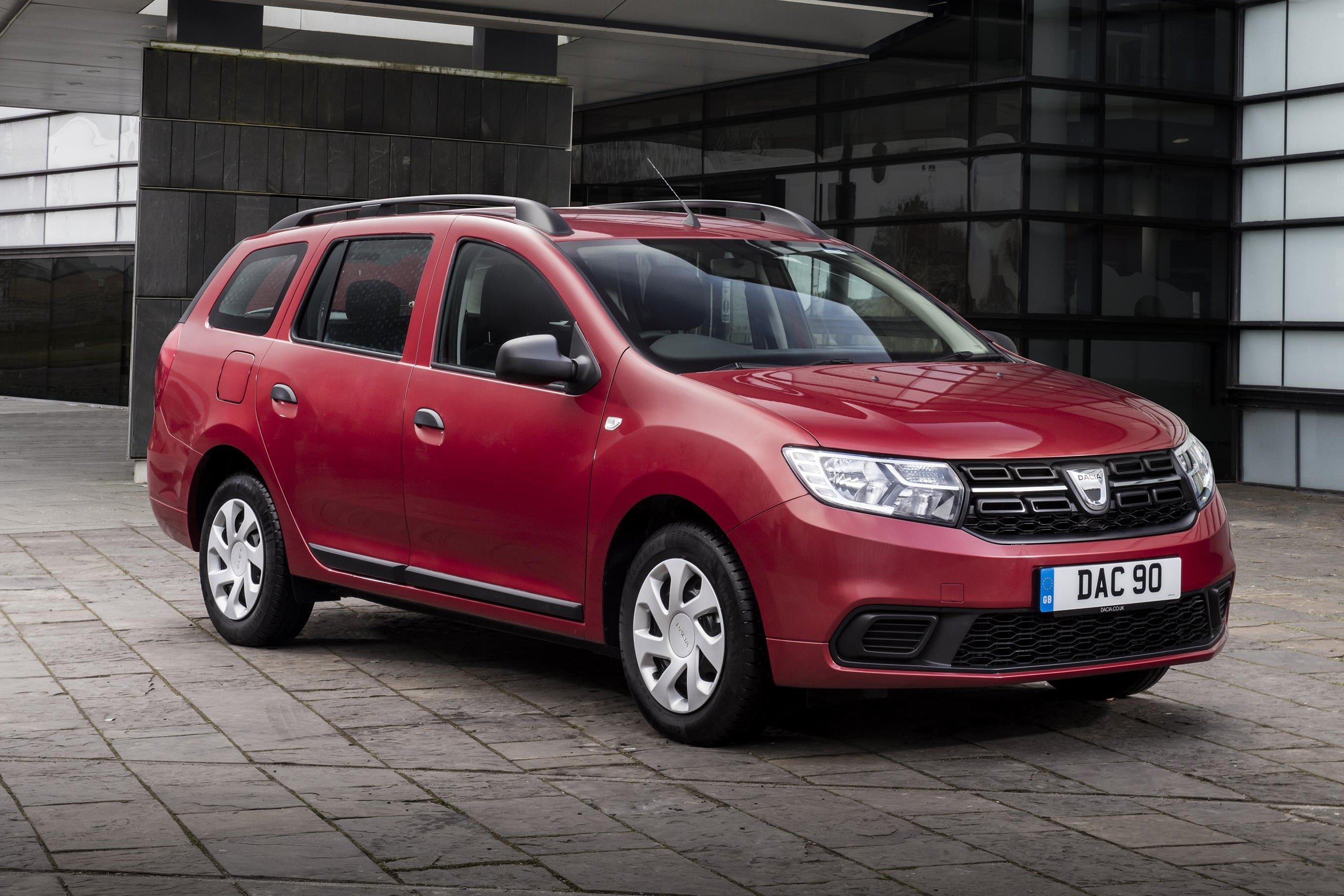 Dacia Logan MCV Review 2023 heycar